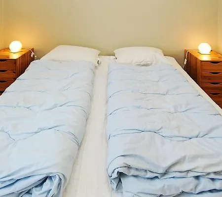 Four-bedroom Holiday In Tranekaer 3 * Skattebolle