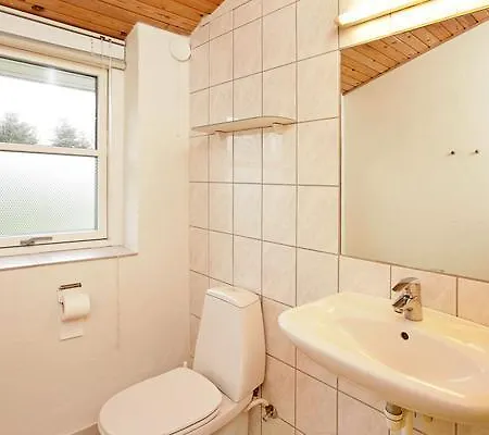 Four-bedroom Holiday In Tranekaer 3 Skattebolle