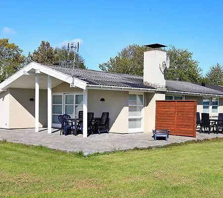 Holiday home Four-bedroom Holiday In Tranekaer 3